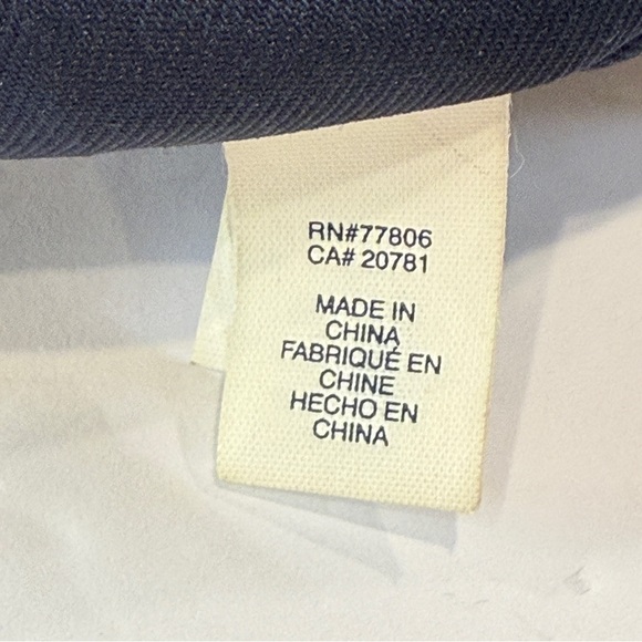 Tommy Hilfiger Navy & Logo Print Shoulder Bag – Red Zip Accent & Faux Leather - Picture 9 of 16